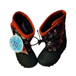 Toddler Winter Boots with Red Trim